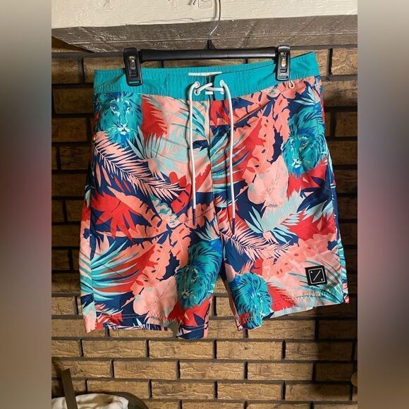 Tropical swim / board shorts - Picture 1 of 6